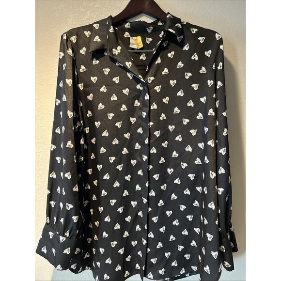 Chicos Women’s Lg Button Up Blouse Heart Print Graffiti Black Satin Whimsigoth - Picture 1 of 12